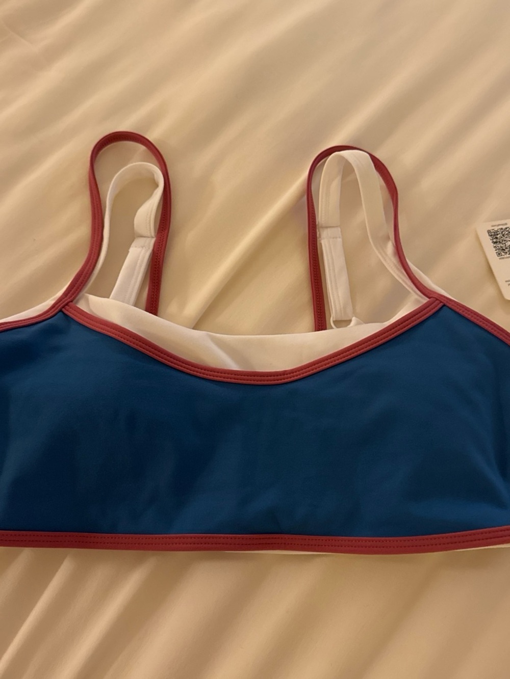 NWT Form by sami Clarke core waves and punch sports bra size medium